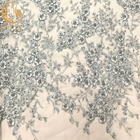 얇은 명주 그물 레이스는 신부 드레스를 위한 3D 구슬모양으로 이어진 자수 원단을 회색으로 합니다