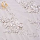 우아한 꽃 웨딩 드레스를 위한 백색 레이스 직물 20% 폴리에스테 135cm 폭